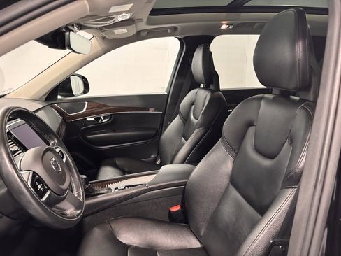 Used 2016 Volvo XC90 T6 Momentum image 12