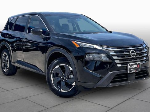 Used 2024 Nissan Rogue SV FWD image 3
