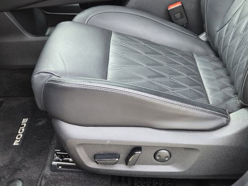 Used 2024 Nissan Rogue Platinum w/ Platinum Premium Package image 26