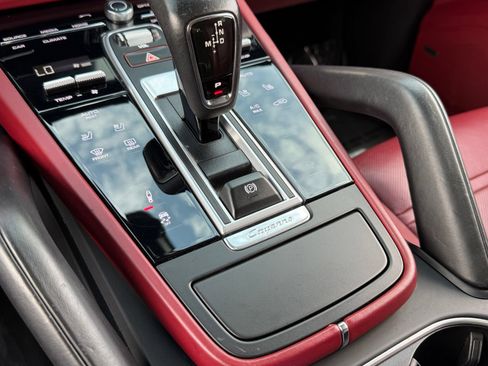 Used 2023 Porsche Cayenne GTS AWD/4WD image 43