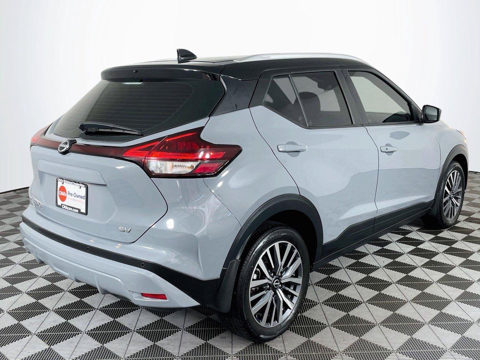 Used 2024 Nissan Kicks SV FWD image 9