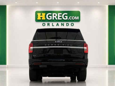 Used 2024 Ford Expedition XLT RWD image 8