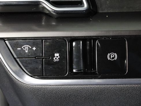 Used 2025 Kia Sportage EX FWD image 23
