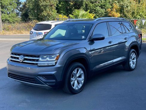Used 2018 Volkswagen Atlas Launch Edition image 3