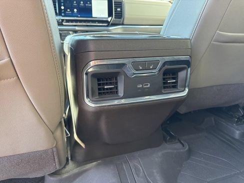 Used 2022 Chevrolet Silverado 1500 LTZ w/ LTZ Convenience Package II RWD image 20