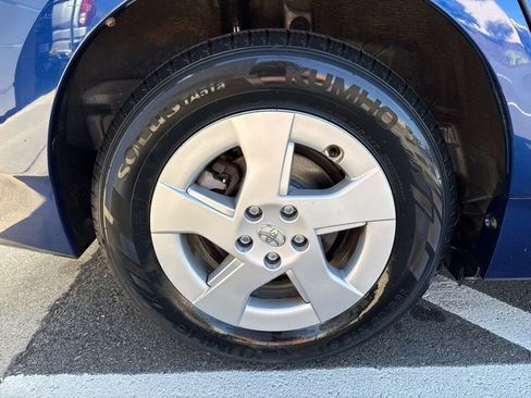 Used 2011 Toyota Prius Three image 9