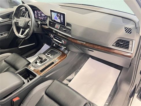 Used 2018 Audi Q5 2.0T Premium Plus w/ Premium Plus Package image 10