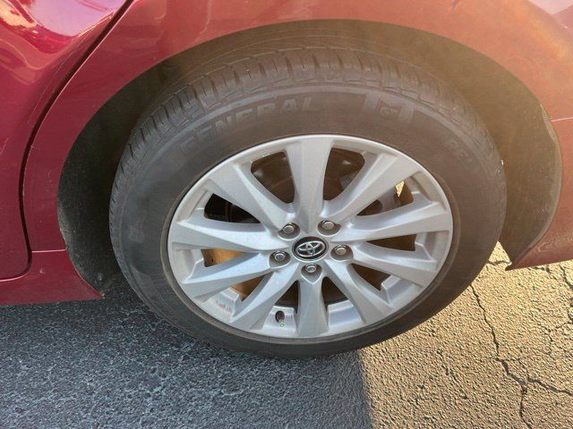 Used 2019 Toyota Camry LE FWD image 29