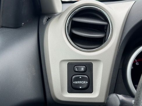 Used 2010 Toyota Matrix FWD image 29