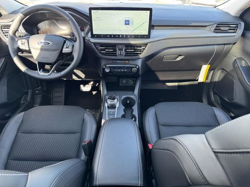 New 2025 Ford Escape SE w/ Class II Trailer Tow Package image 7