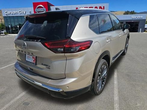 Used 2026 Nissan Rogue Platinum w/ Platinum Premium Package image 8