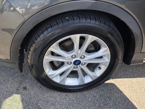 Used 2018 Ford Escape SEL image 49