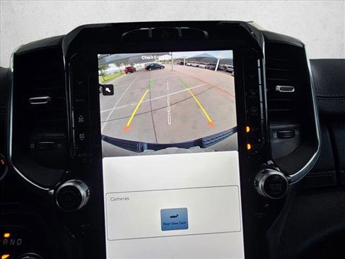 Used 2024 RAM 1500 Laramie image 12