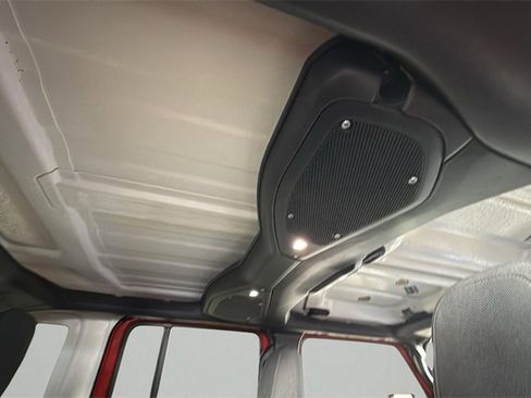 Used 2024 Jeep Wrangler Willys image 29