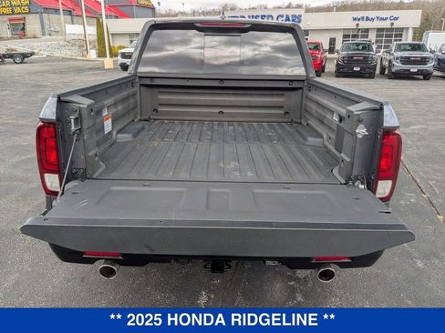 Used 2025 Honda Ridgeline TrailSport image 32