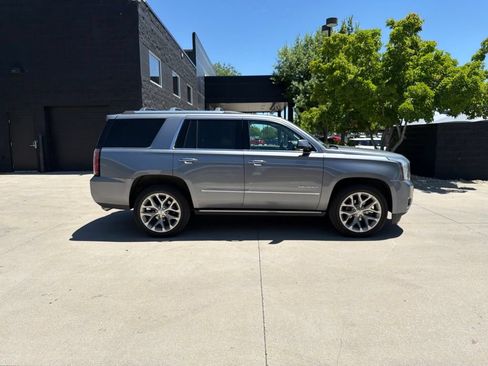 Used 2019 GMC Yukon Denali w/ Denali Ultimate Package AWD/4WD image 6