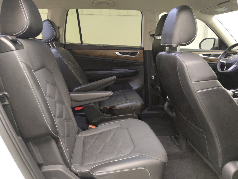 Used 2024 Volkswagen Atlas SE AWD/4WD image 19