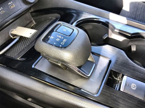 Used 2023 Nissan Rogue SV image 19