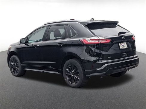New 2024 Ford Edge SE w/ Black Appearance Package image 4