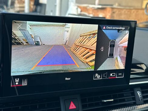 Used 2022 Audi RS 5 w/ Black Optic Carbon Package image 17