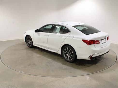 Used 2018 Acura TLX V6 w/ Technology Package image 4