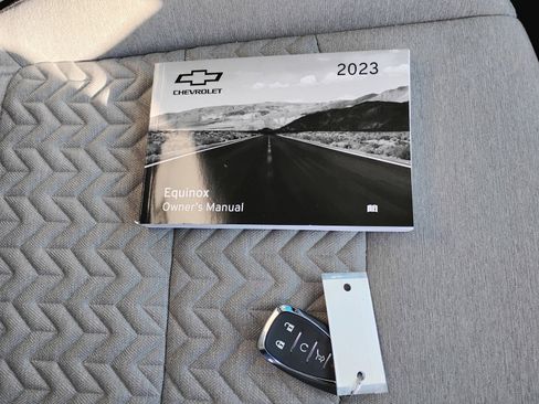 Used 2023 Chevrolet Equinox LT image 38