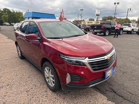 Used 2024 Chevrolet Equinox LT image 4