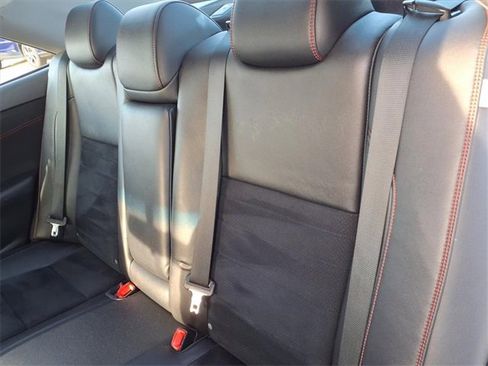 Used 2015 Toyota Camry XSE image 9