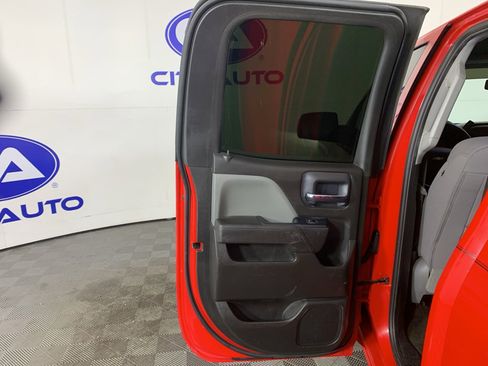 Used 2018 Chevrolet Silverado 1500 Custom w/ Custom Value Package image 31