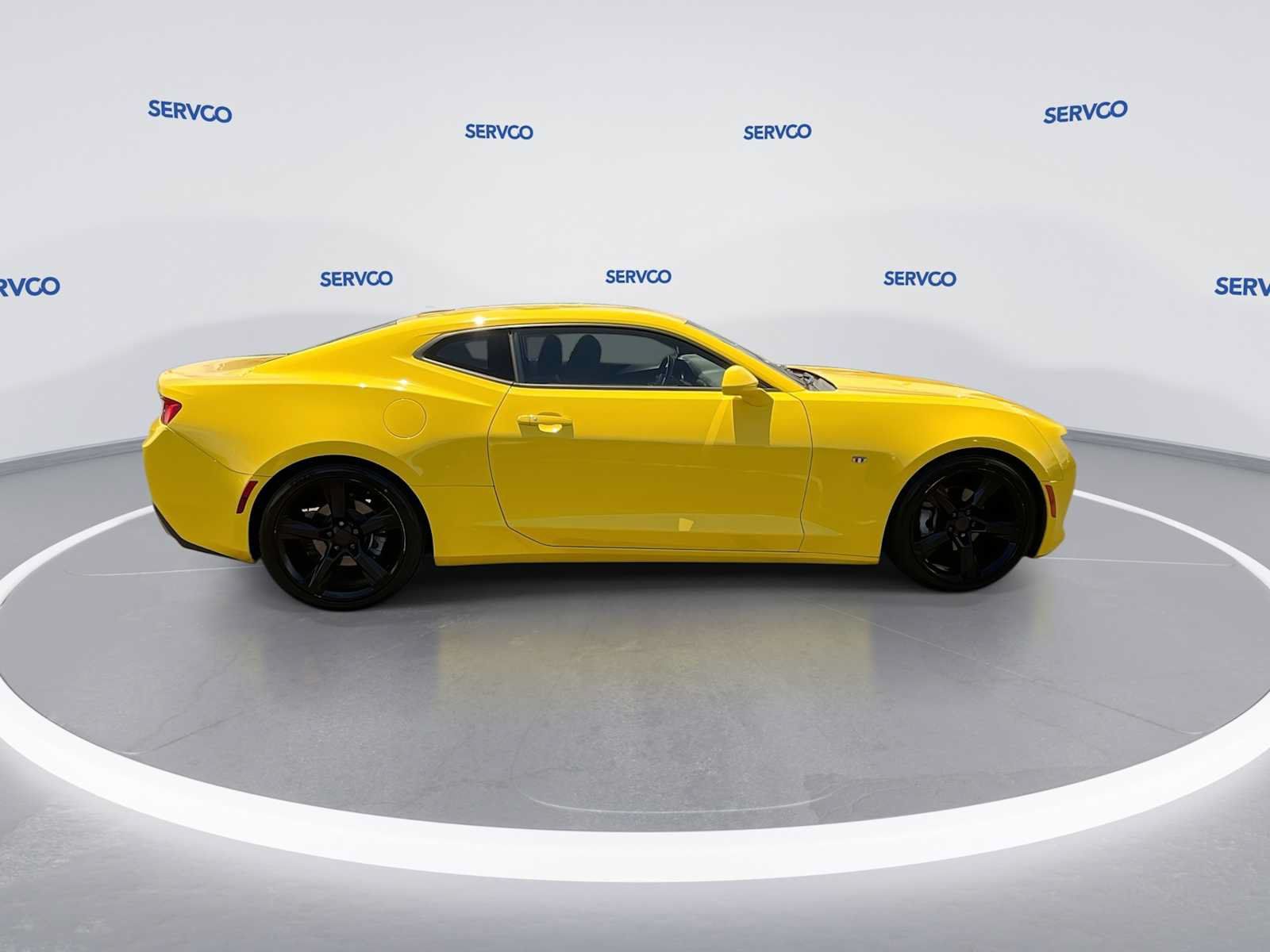 Used 2018 Chevrolet Camaro LT RWD image 9