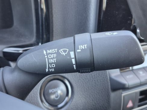 Used 2025 Toyota Camry LE image 33