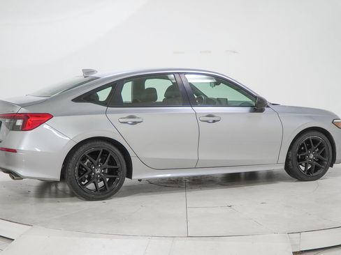 Used 2023 Honda Civic Sport image 12