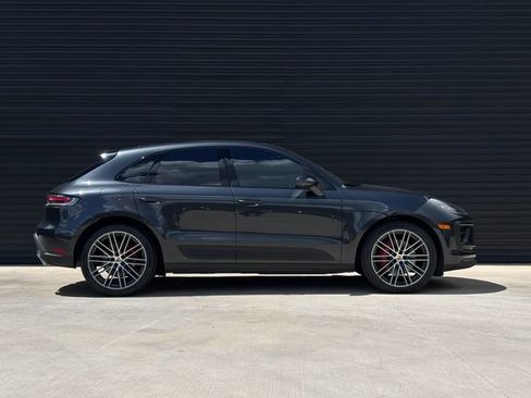 Certified 2025 Porsche Macan S AWD/4WD image 8