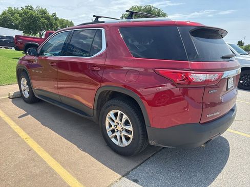 Used 2018 Chevrolet Traverse LT FWD image 5