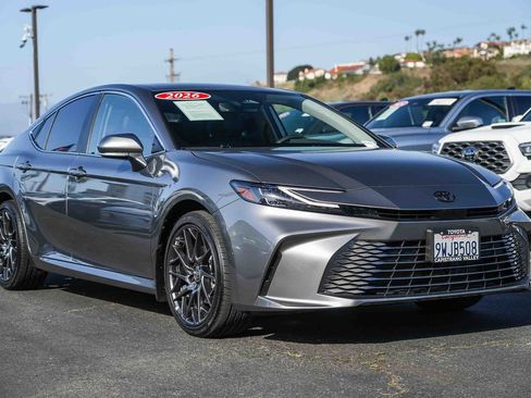 Used 2026 Toyota Camry XLE FWD image 5