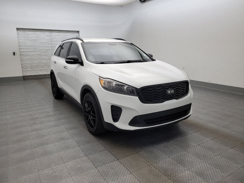 Used 2019 Kia Sorento S FWD image 13
