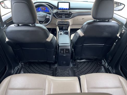 Used 2020 Ford Escape Titanium image 22