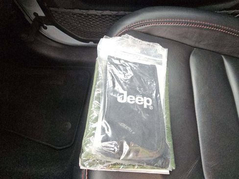 Used 2024 Jeep Wrangler Unlimited Rubicon image 18