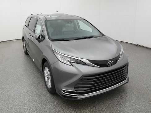 New 2026 Toyota Sienna Limited image 14