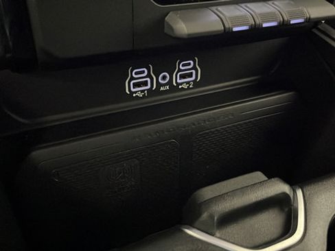 Used 2025 RAM 1500 Big Horn AWD/4WD image 31