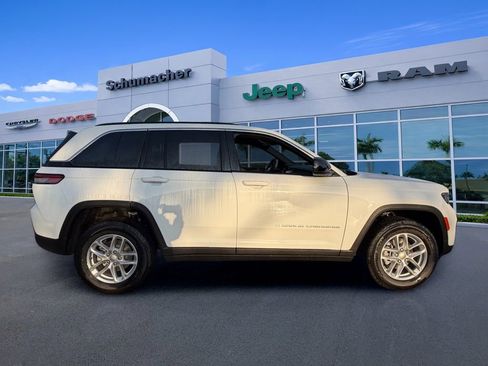 New 2026 Jeep Grand Cherokee Laredo X AWD/4WD image 8