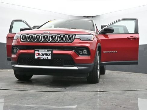 Used 2025 Jeep Compass Limited AWD/4WD image 67