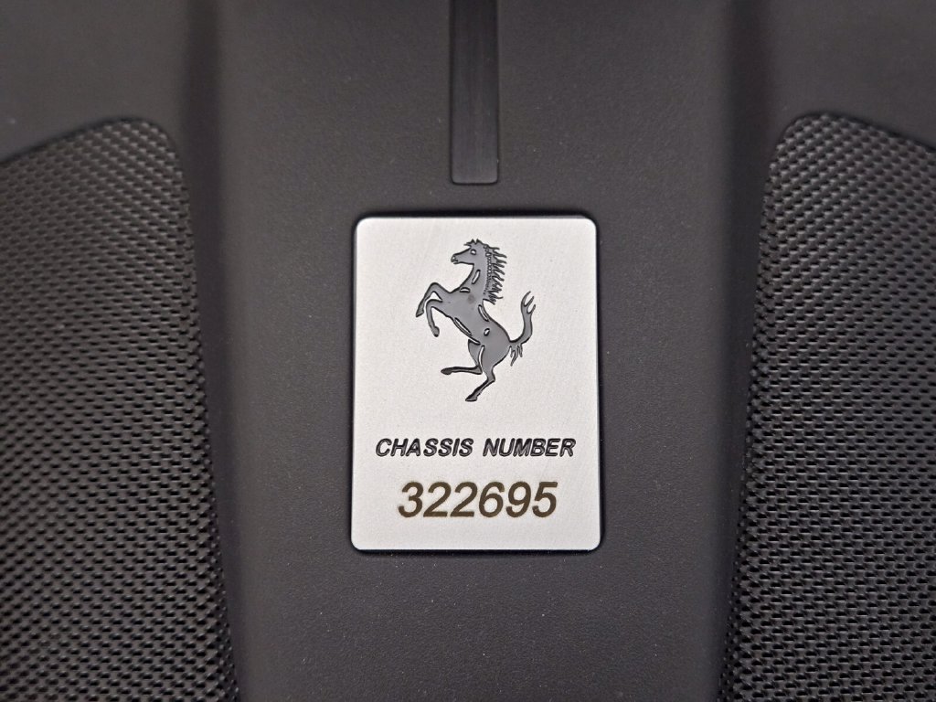 Used 2025 Ferrari Roma Spider RWD image 30
