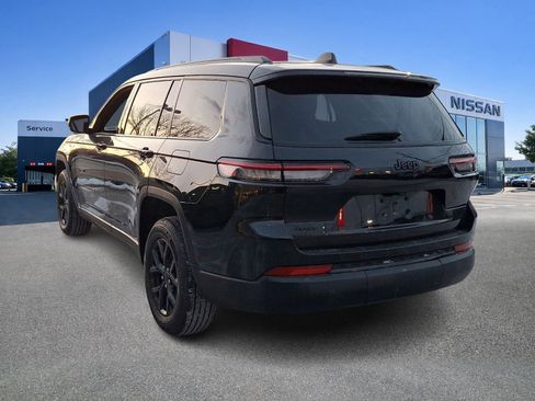 Used 2024 Jeep Grand Cherokee L Laredo image 4