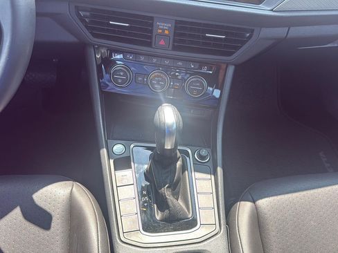 Used 2020 Volkswagen Jetta SE w/ SE Cold Weather Package FWD image 15