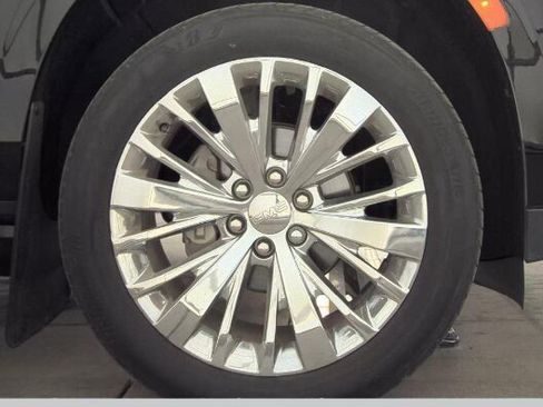 Used 2021 GMC Yukon Denali w/ Denali Premium Package image 5