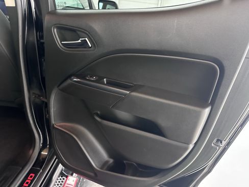 Used 2020 Chevrolet Colorado LT image 22