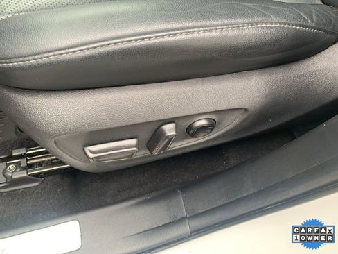 Used 2023 Toyota Highlander Limited image 11