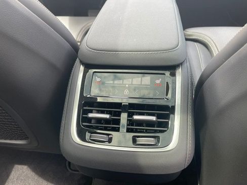 Used 2026 Volvo XC90 B6 Ultra AWD/4WD image 12