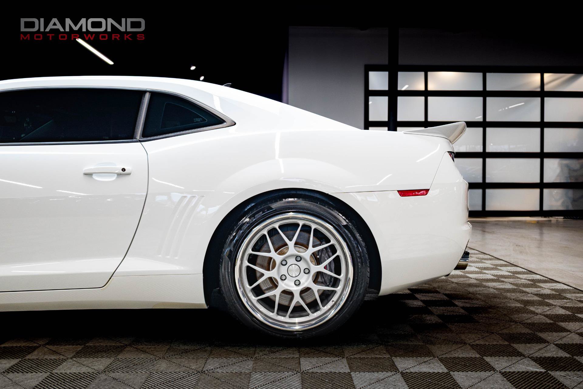 Used 2010 Chevrolet Camaro SS w/ LPO, Ground Effects Package RWD image 13